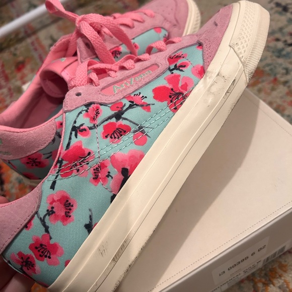 Adidas x Arizona Tea Sneakers - Picture 8 of 8